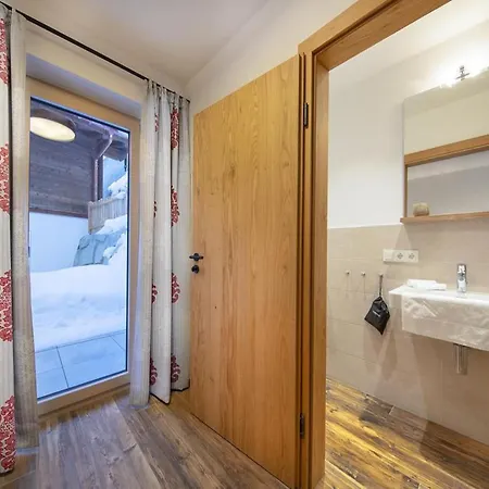 木屋 With Sauna In Neukirchen Am Gro Venediger *