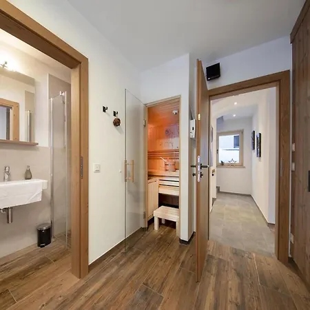 Chalet With Sauna In Neukirchen Am Grossvenediger *