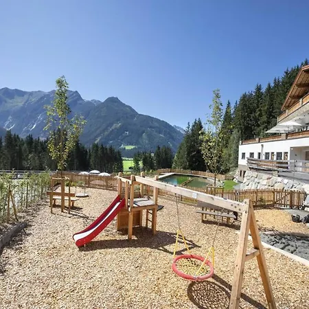 Chalet With Sauna In Neukirchen Am Grossvenediger Dağ evi *