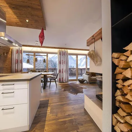 Dağ evi Chalet With Sauna In Neukirchen Am Grossvenediger Neukirchen am Großvenediger
